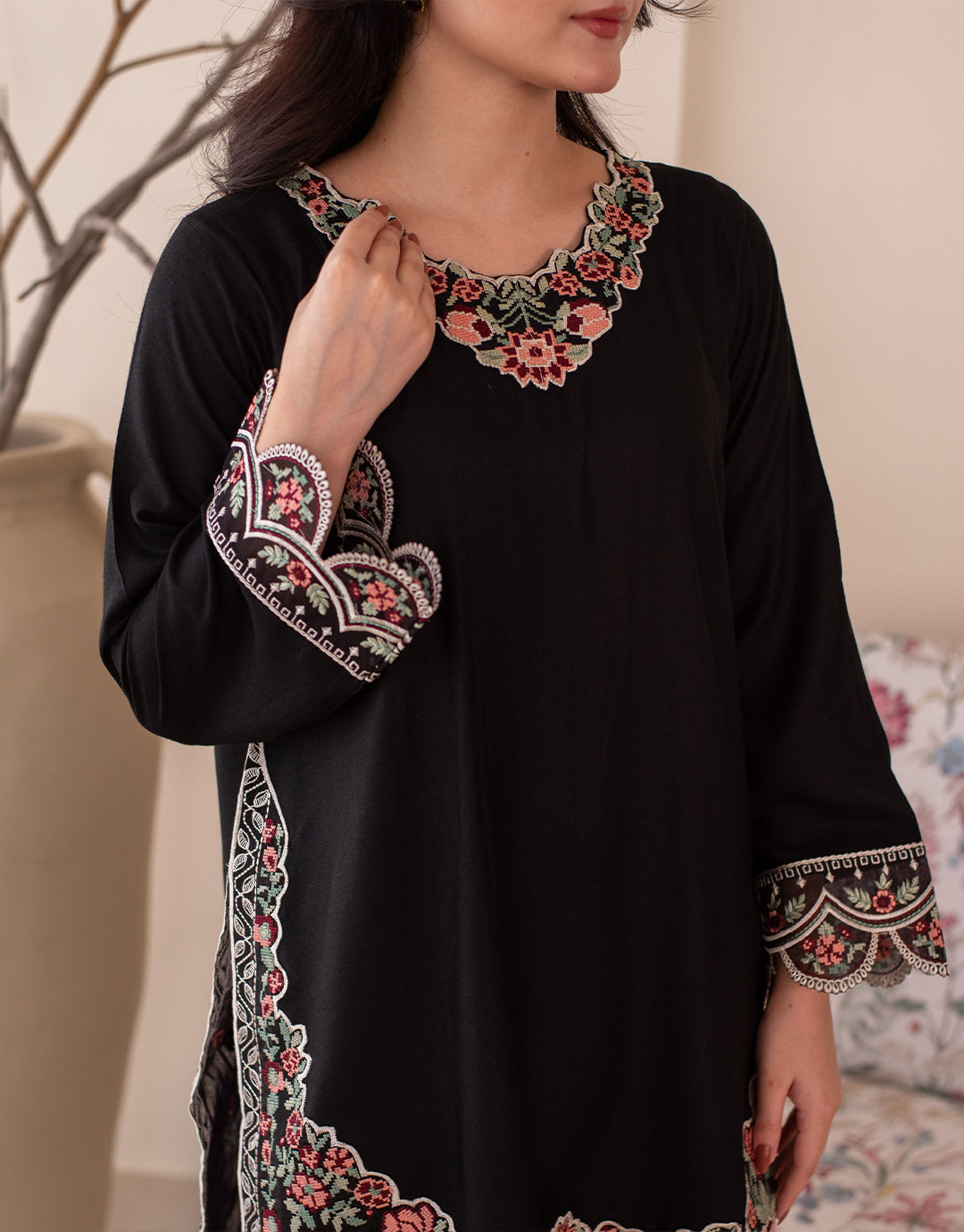 3 Piece Karandi Embroidered Dress - Zahra